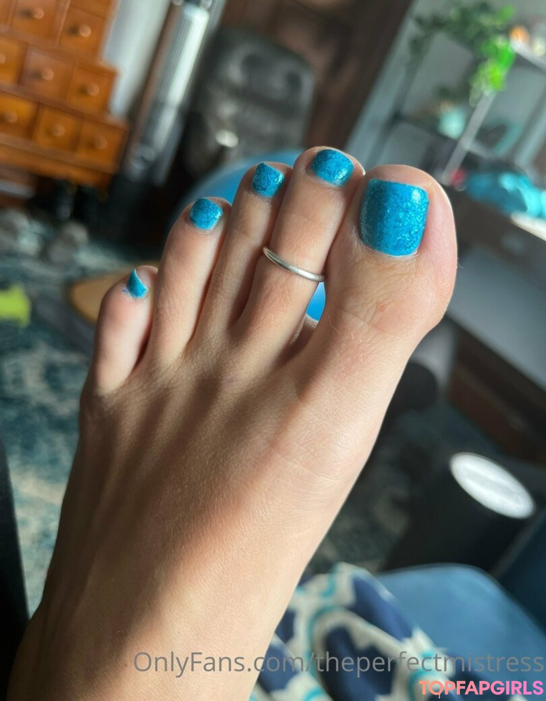 Alasti lekkinud OnlyFans-i pilt Theperfectmistress #256