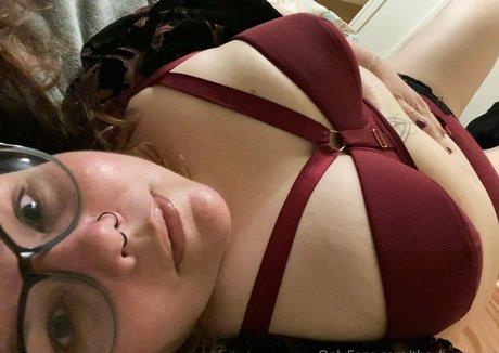 Alaston vuotanut OnlyFans-kuva Thebunnykat