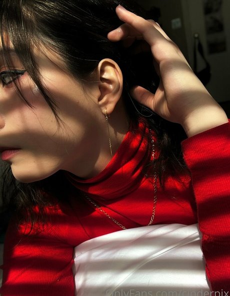 Nahá fotka uniklých OnlyFans od Cinderpix