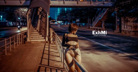 Nahá fotka uniklých OnlyFans od Exhmi