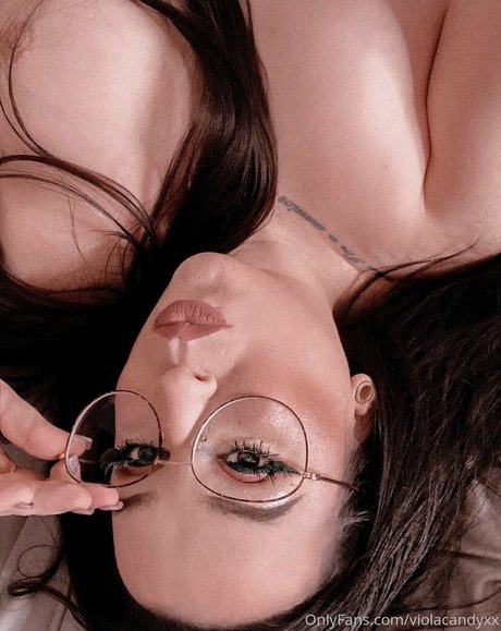 Naken lekkede OnlyFans-bilde av Violacandyxx
