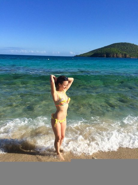 Alasti lekkinud OnlyFans-i pilt Olivia