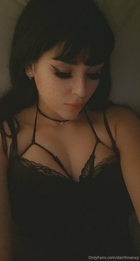 Naken lekkede OnlyFans-bilde av Darthnancy
