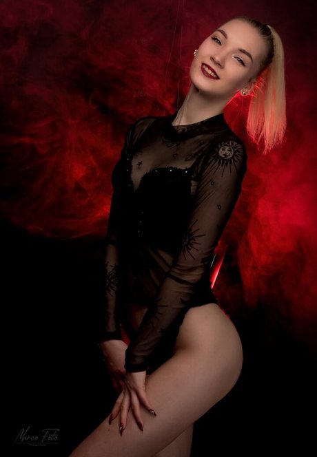 Nahá fotka uniklých OnlyFans od Sweetsiri55