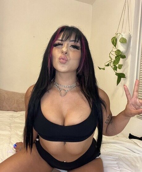 Naken läckt OnlyFans-bild av Scarlettviv