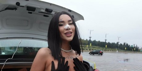 Foto desnuda filtrada de OnlyFans de Bia Khalifa