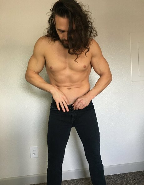 Naakte gelekte OnlyFans-foto van Pandemicprowrestling