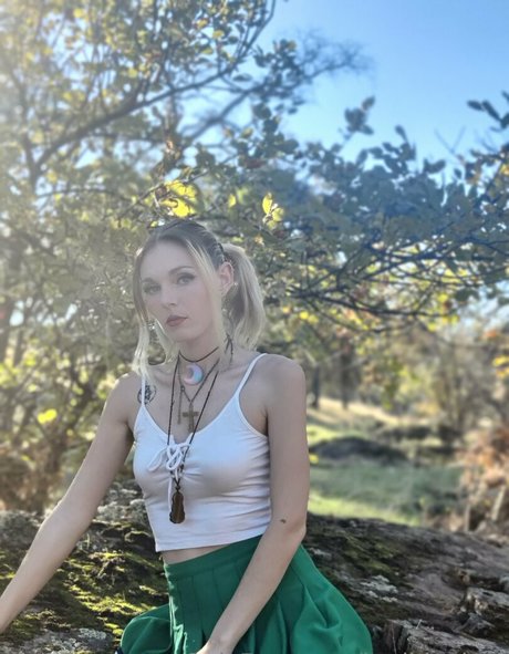 Photo nue de fuite OnlyFans de Badbluebee