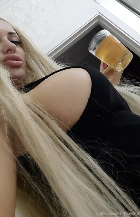 Nahá fotka uniklých OnlyFans od Tanysha