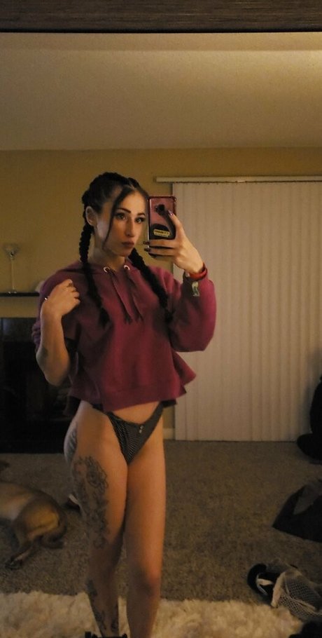 Photo nue de fuite OnlyFans de Winnietatefree