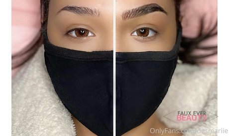 Naken läckt OnlyFans-bild av Desmariie