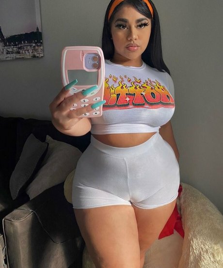 Naken läckt OnlyFans-bild av Megan Velez