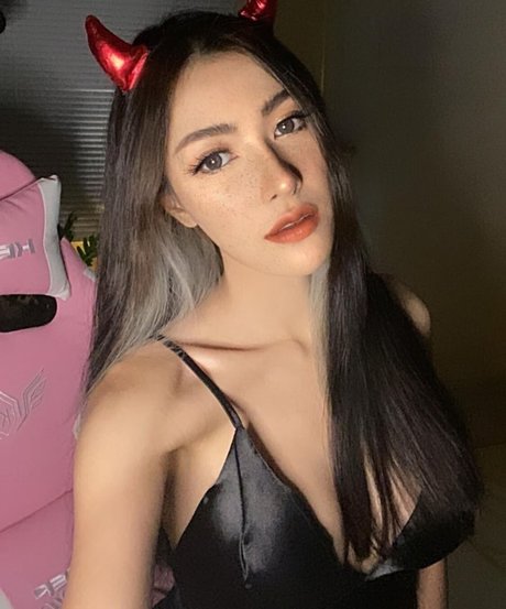 Bunnymutmai  nude leaked OnlyFans photo