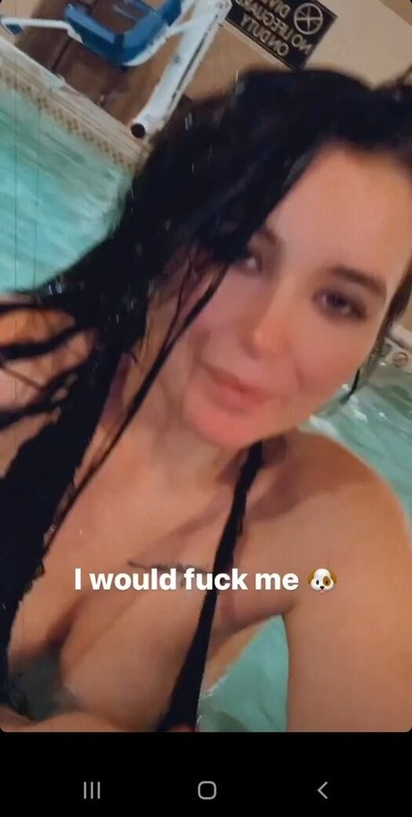 Nøgent lækket OnlyFans-billede af Selena Usaf Babe