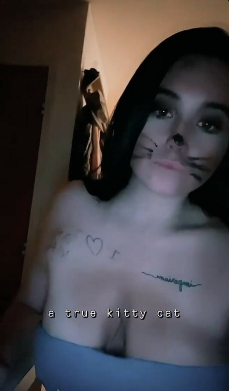 Alaston vuotanut OnlyFans-kuva Selena Usaf Babe