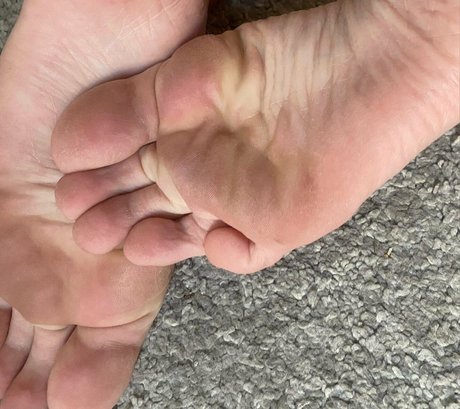 Callyfeet33