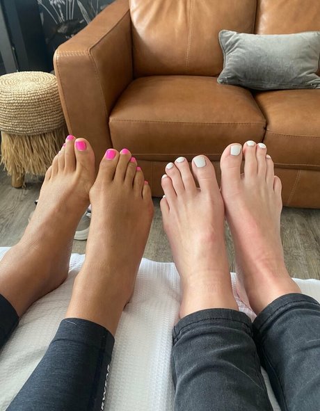 Nagie wyciekłe zdjęcie OnlyFans od Callyfeet33