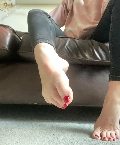 Photo nue de fuite OnlyFans de Callyfeet33
