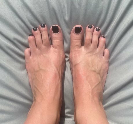 Callyfeet33