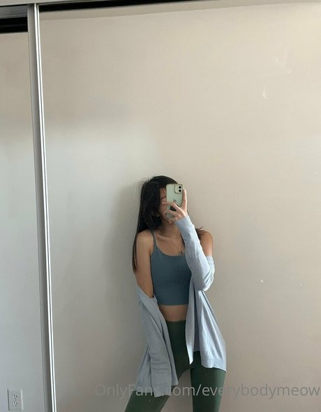Nahá fotka uniklých OnlyFans od Everybodymeow