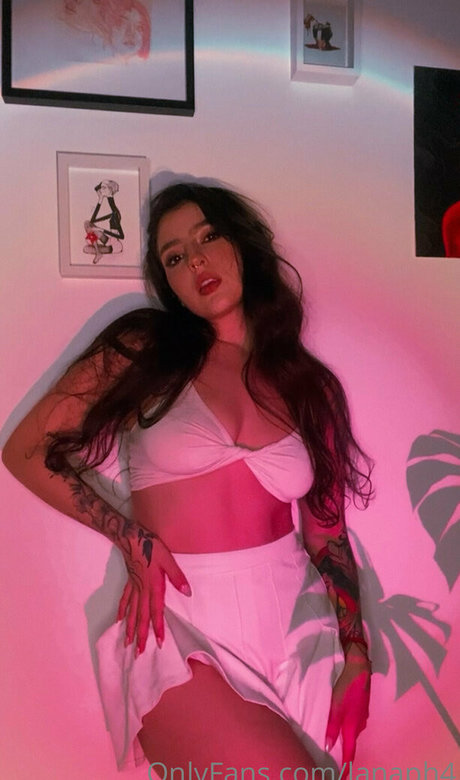 Naken läckt OnlyFans-bild av Lanaph4