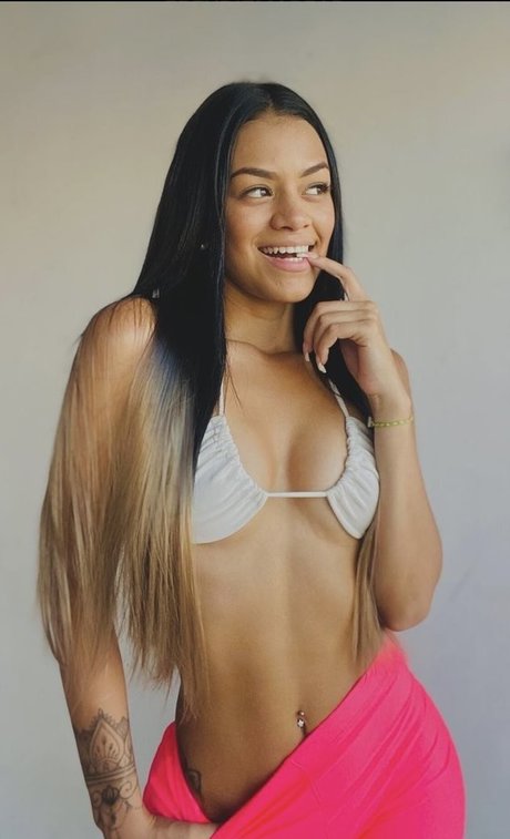 Nahá fotka uniklých OnlyFans od Frey2208