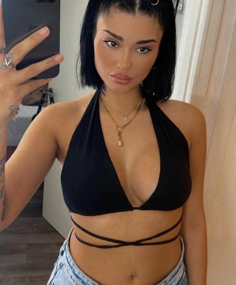 Naken lekkede OnlyFans-bilde av Graacii Morales