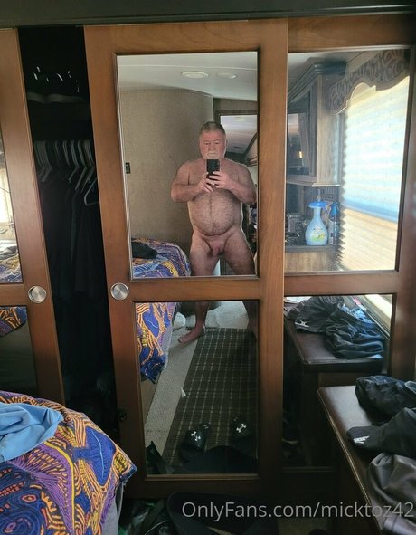 Foto desnuda filtrada de OnlyFans de Micktoz42