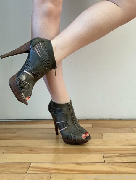 Naken läckt OnlyFans-bild av Nixiefeetsie