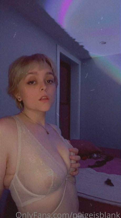 Nahá fotka uniklých OnlyFans od Paigeisblank