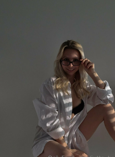 Naken lekkede OnlyFans-bilde av Juttatv