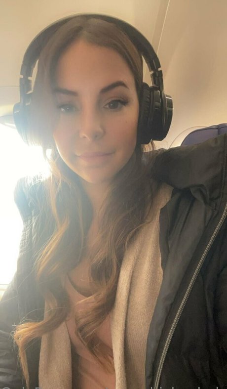 Naken läckt OnlyFans-bild av Sexychickenbabe