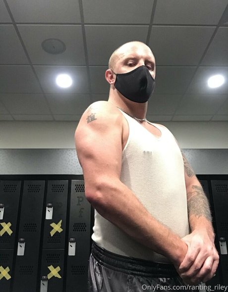 Nahá fotka uniklých OnlyFans od Rantingriley