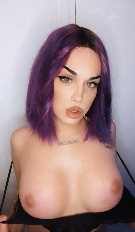 Thequeenoficial
