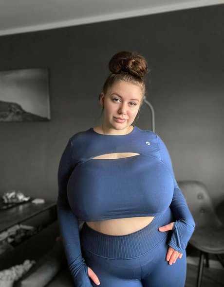 Alaston vuotanut OnlyFans-kuva Geheimnisxx