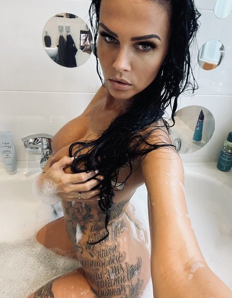 Naken lekkede OnlyFans-bilde av Blackbeautys2020