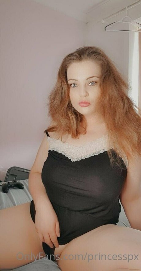 Naakte gelekte OnlyFans-foto van Princesspx