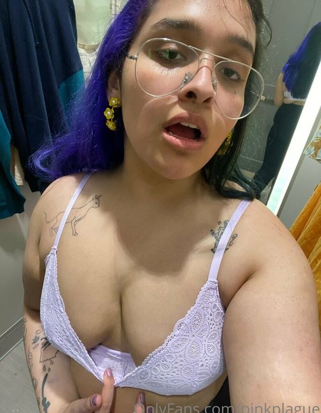 Nahá fotka uniklých OnlyFans od Pinkplague