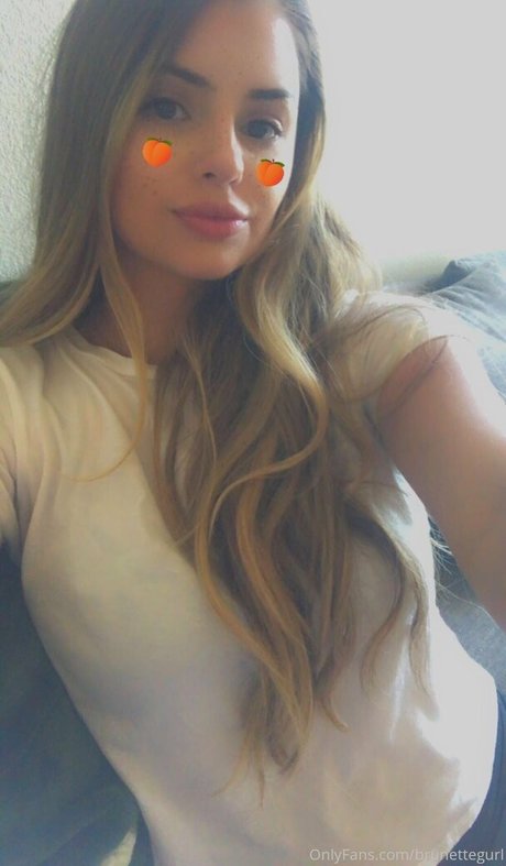 Brunettegurl