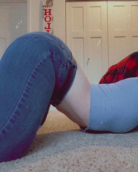 Naken läckt OnlyFans-bild av Reiley Calista