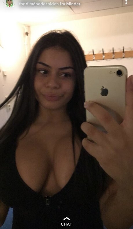 Nahá fotka uniklých OnlyFans od Swedish Nagon