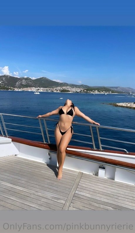 Alaston vuotanut OnlyFans-kuva Riejon Koreancake