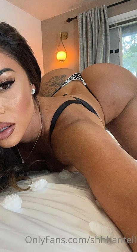 Naakte gelekte OnlyFans-foto van Shantel Tinajero