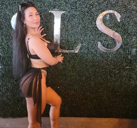 Tina Kham