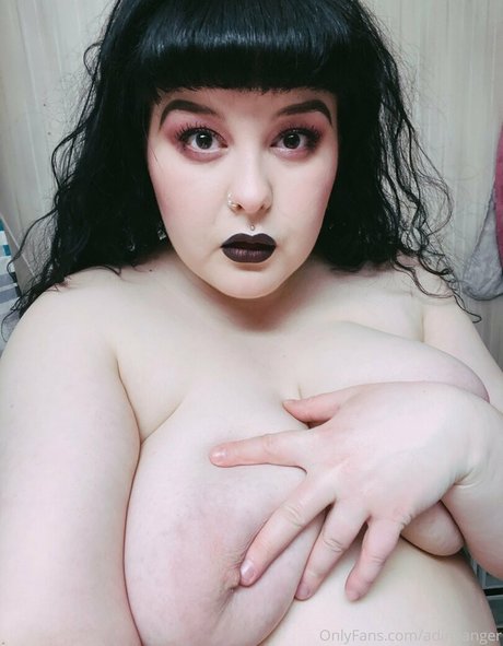 Nahá fotka uniklých OnlyFans od Adinaanger