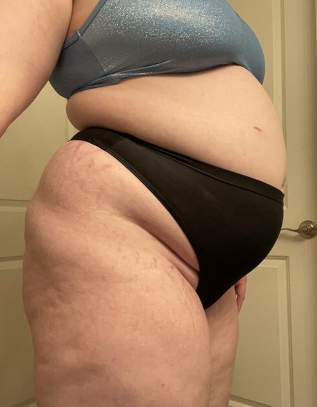 Nagie wyciekłe zdjęcie OnlyFans od Ffabellylover