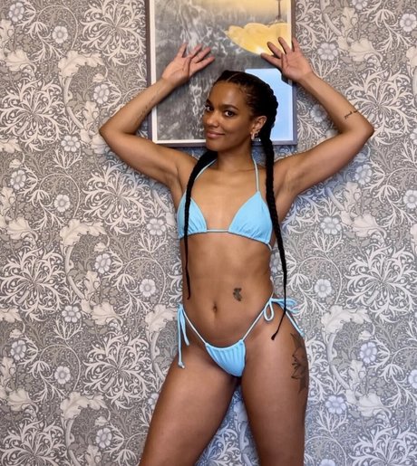 Nahá fotka uniklých OnlyFans od Freema Agyeman