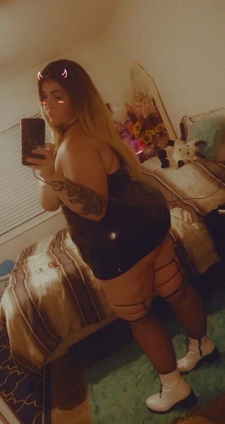Stickyicky666