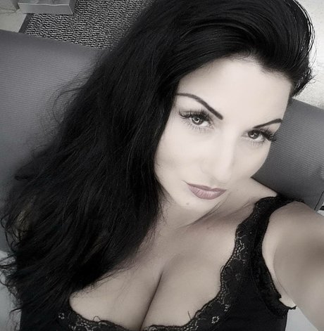 Nahá fotka uniklých OnlyFans od Rita Kyslinger