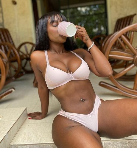 Amara La Negra  nude leaked OnlyFans photo